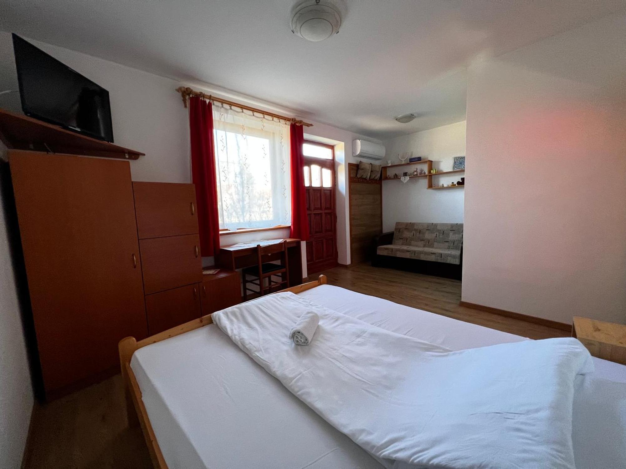 AQUA Thermal Sóterápia és Apartmanház Püspökladány Kültér fotó